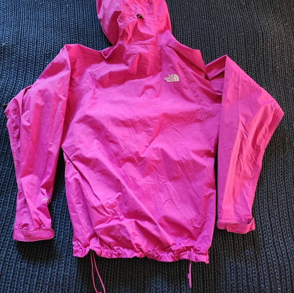 The North Face woman's shell jacket - Picture 2 of 4